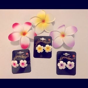 Lot of flower earrings + matching hair clips